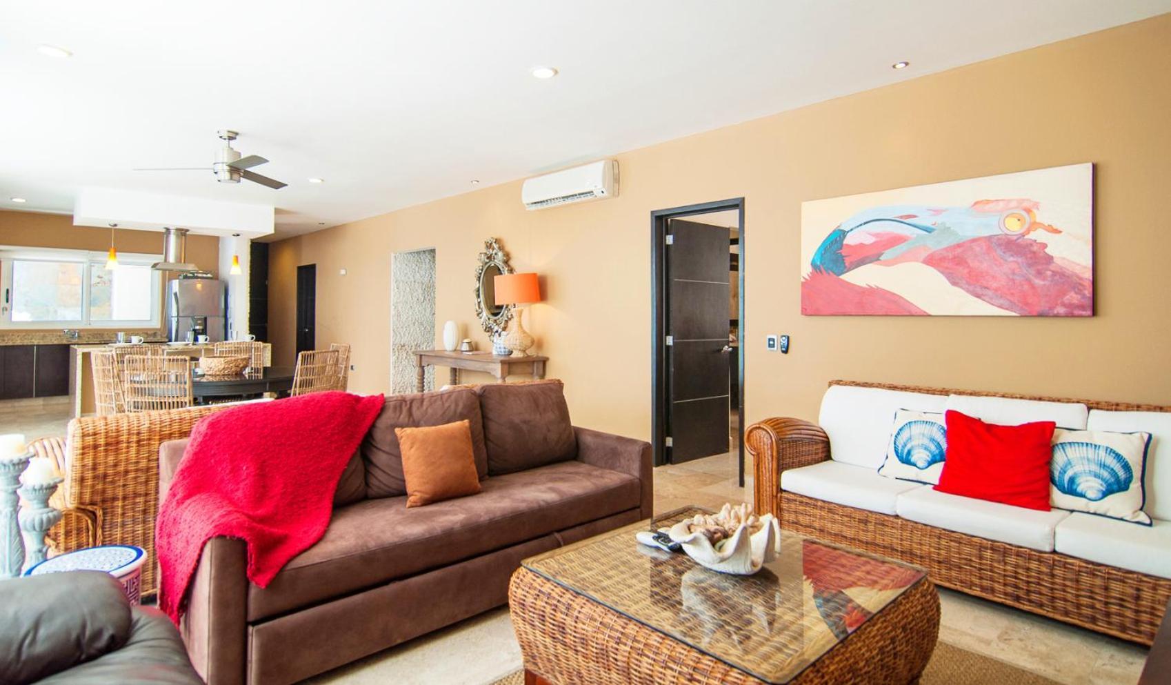 Exceptional Location Near Beach, Pool-view Balcony Сasa de vacaciones Playa del Carmen
