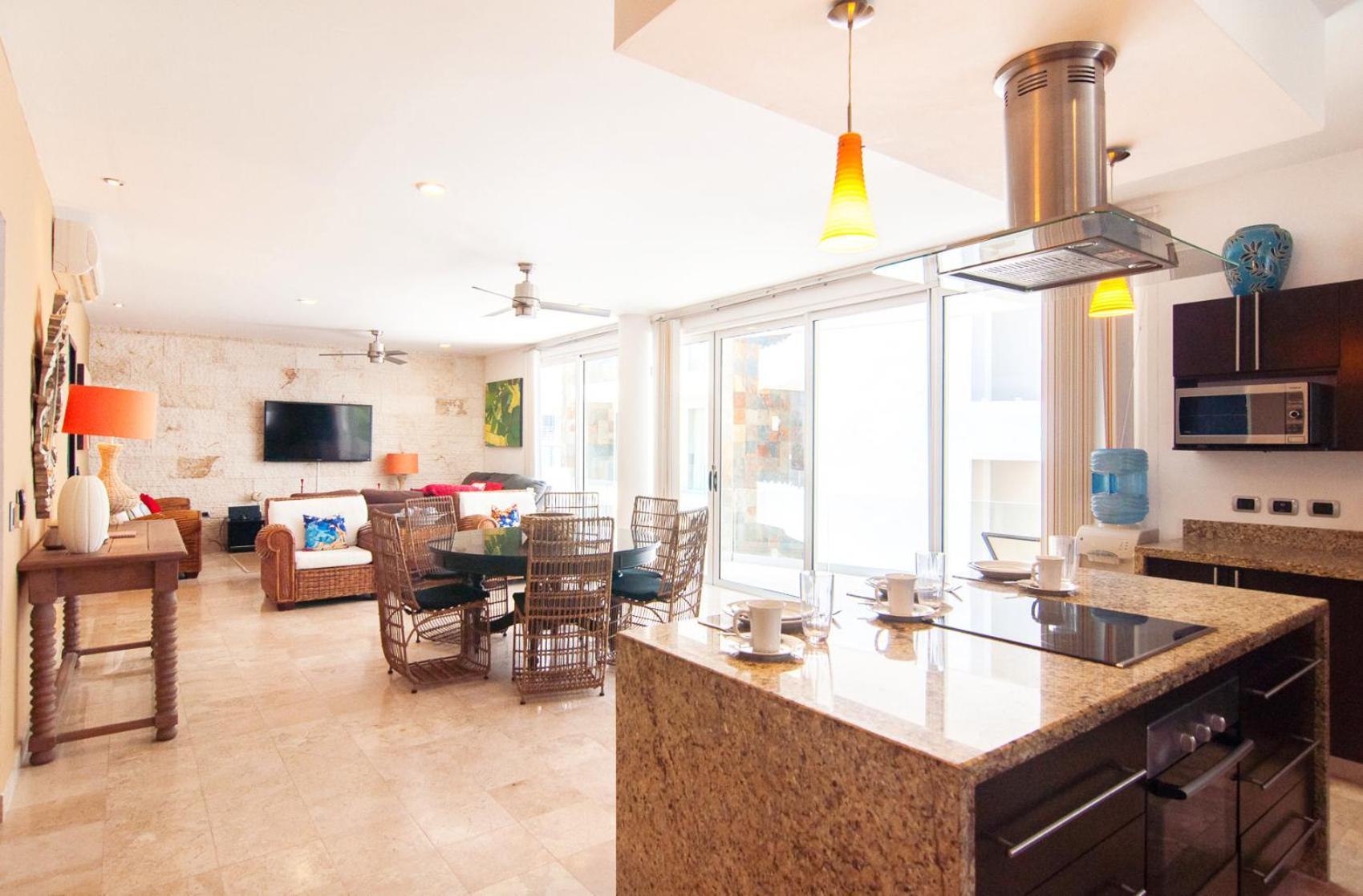 Exceptional Location Near Beach, Pool-view Balcony * Playa del Carmen
